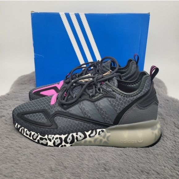 New Adidas ZX 2K Boost Women's Low Top Running Shoes Grey Purple Size 7 - Picture 2 of 7